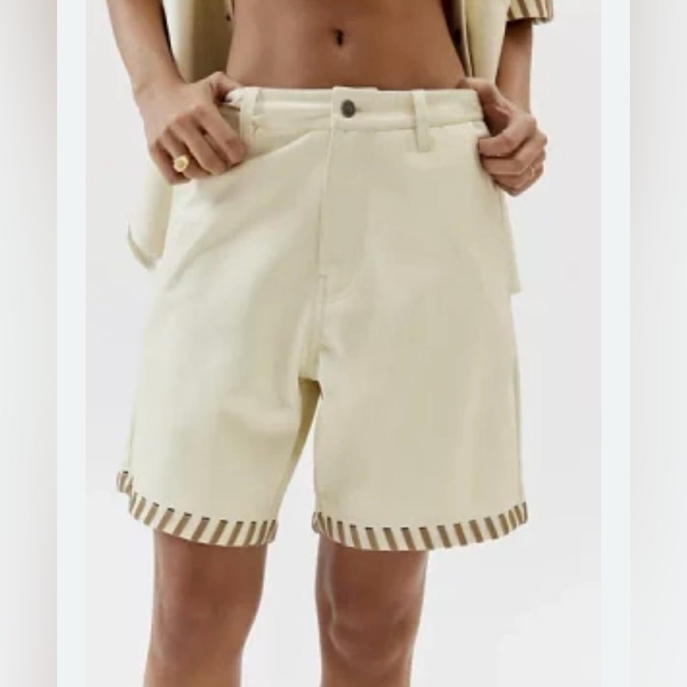 Honor The Gift Vegan leather shorts Short ‘Bone’